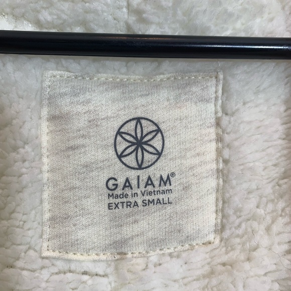 Gaiam ultra soft fleece lined sweatshirt , size extra small - Picture 9 of 9